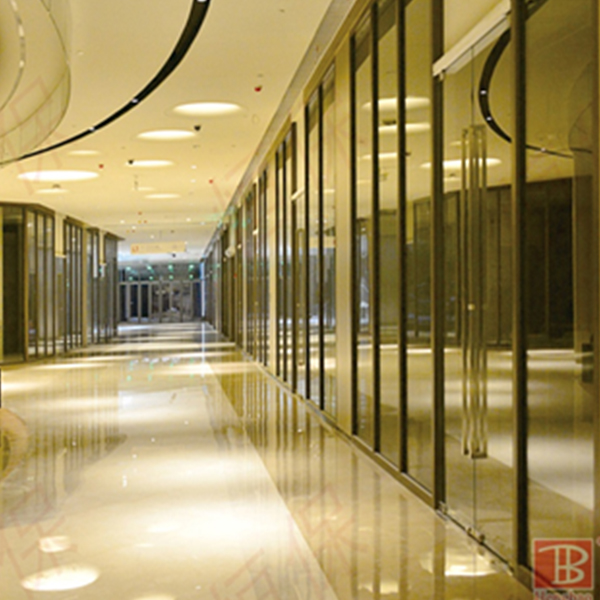 恒保防火玻璃專家為您講解防火玻璃在建筑中的實(shí)際應(yīng)用